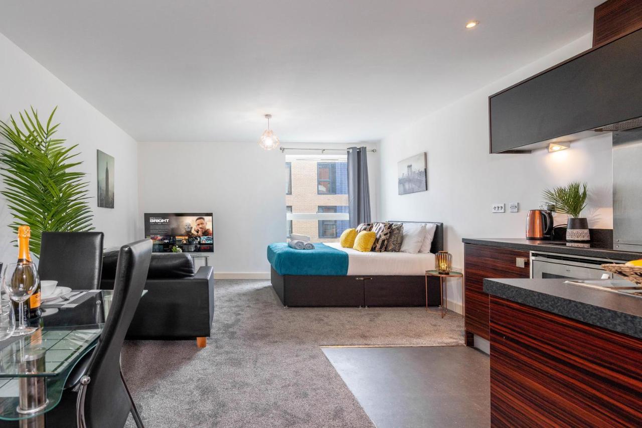 Studio Apartment - City Centre - Broad Street - Brindley Place - Wifi - Netflix - Smart Tv Birmingham Exterior photo